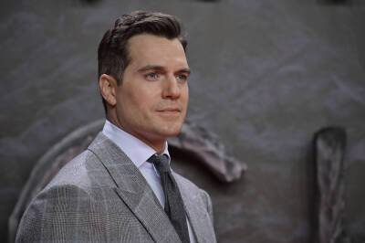 Henry Cavill Says It’s ‘Important’ For Him To Read Reviews From Critics And Fans - etcanada.com