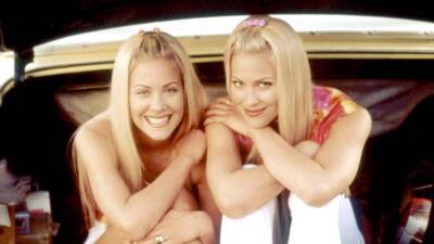 A Sweet Valley High TV Series From the Gossip Girl Producers Is in the Works - www.glamour.com - state Alaska