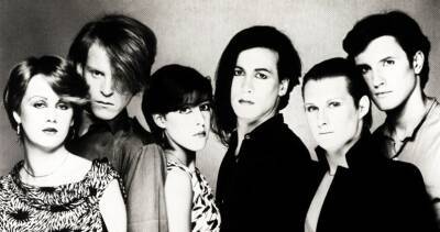 Official Christmas Number 1 Flashback: Don't You Want Me by The Human League - www.officialcharts.com