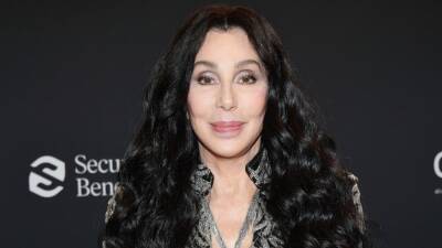 Cher Takes and Posts Photo of Happy Couple Who Didn't Realize It Was Her - www.etonline.com