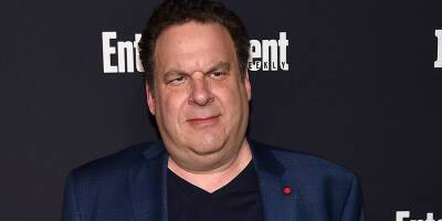 Jeff Garlin Reportedly Slammed 'The Goldbergs' At Comedy Show Ahead of Being Fired - www.justjared.com