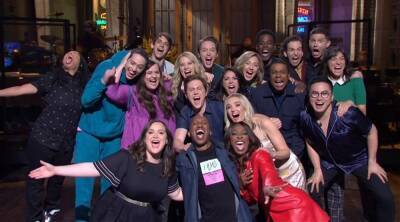 ‘SNL’ to Air Tonight With Limited Cast, No Studio Audience Amid Omicron Surge - thewrap.com - New York
