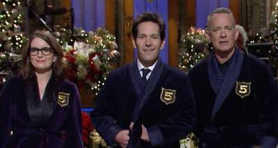 Paul Rudd is Inducted Into 'Five-Timers Club' on 'Saturday Night Live' by Tina Fey, Tom Hanks, & More - Watch! - www.justjared.com