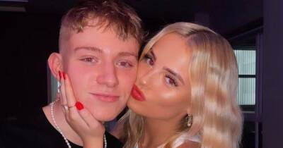 Millie Gibson - Kelly Neelan - Paddy Bever - Coronation Street teens cuddle up as young cast celebrate wrapping up filming - manchestereveningnews.co.uk