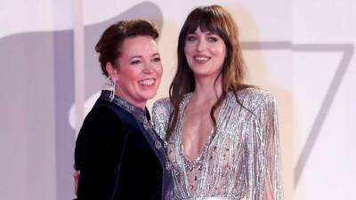 Dakota Johnson Gave Olivia Colman Her First Tattoo in a Hotel Room After a Dance Party - www.etonline.com - New York
