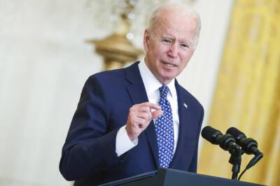 Joe Biden Set To Announce New Travel Requirements, Expanded At-Home Covid Testing As White House Grapples With Omicron Variant - deadline.com - USA