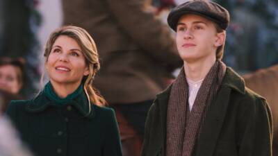 Lori Loughlin Returns to TV in 'When Hope Calls' Premiere, Gets Some Love From Daughter Olivia Jade - www.etonline.com - Indiana - county Carter - county Stanton