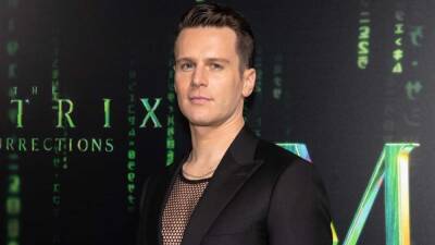 Jonathan Groff Says Getting to 'Fight Neo' in 'The Matrix Resurrections' is a 'Childhood Dream' (Exclusive) - www.etonline.com - California - San Francisco, state California