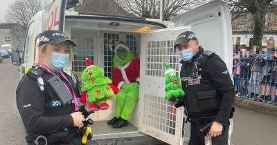 Falkirk cops save Christmas and 'apprehend' the Grinch - www.dailyrecord.co.uk