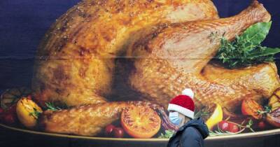 How long does it take to defrost a Christmas turkey safely? - www.manchestereveningnews.co.uk - Manchester