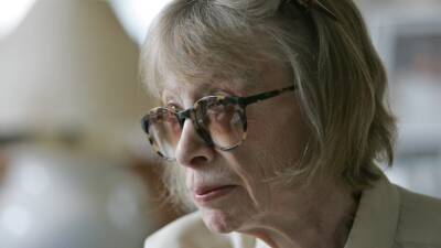 Joan Didion Dies: Prolific Author, ‘A Star Is Born’ Screenwriter And Journalist Was 87 - deadline.com - New York - Manhattan
