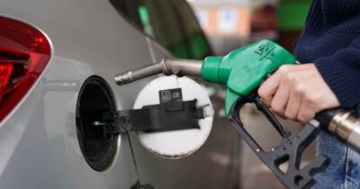 Warning issued to drivers filling up with petrol this Christmas - www.manchestereveningnews.co.uk