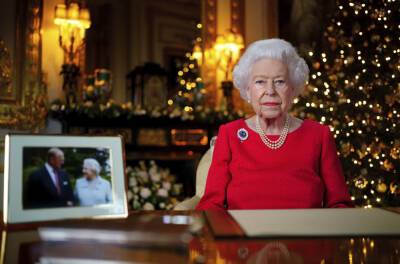 Angela Kelly - The Queen Pays Tribute To Prince Philip As She Delivers Annual Christmas Speech - etcanada.com