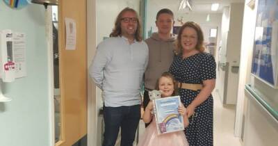 'It's hard to describe with words': Tears of joy as girl, six, beats cancer just in time for Christmas - www.manchestereveningnews.co.uk - Manchester