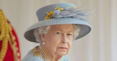 Intruder With Crossbow Arrested at Windsor Castle as Queen Elizabeth II Celebrated Christmas - www.usmagazine.com