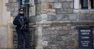 'The Queen’s safety is clearly under threat' - Former royal bodyguard calls for review of security at Windsor Castle - www.manchestereveningnews.co.uk
