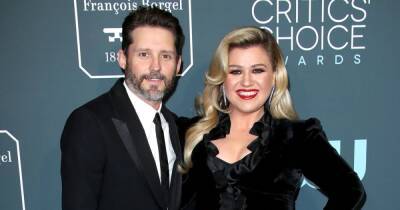 Kelly Clarkson Gets Choked Up Over Feeling ‘Alone’ for Christmas Amid Brandon Blackstock Divorce - www.usmagazine.com