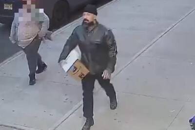 NYPD seeks man who yelled anti-gay slur, pulled knife on man in Chelsea - www.metroweekly.com - New York - Chelsea