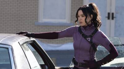 Hailee Steinfeld - Clint Barton - 'Hawkeye' Directors Break Down That One-Take Car Chase in Episode 3 (Exclusive) - etonline.com - county Chase