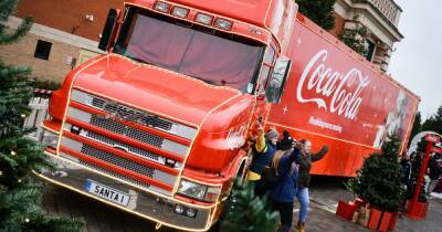 Coca Cola Christmas truck arrives in Manchester - and families are travelling miles to see it - www.manchestereveningnews.co.uk - Manchester