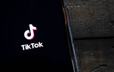 TikTok now allows users to directly tip artists - www.nme.com - USA