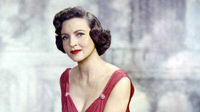 These Stunning Vintage Photos of Betty White Will Blow You Away - www.glamour.com
