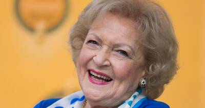 Celebs pay tribute to Golden Girls star Betty White after she dies aged 99 - www.dailyrecord.co.uk - county Cleveland