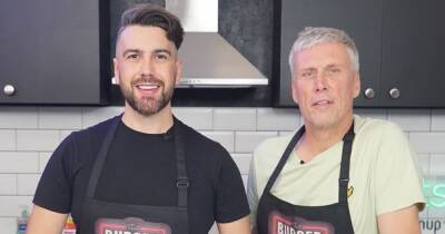 Happy Mondays star Bez to bring secret ingredient to create ‘dream’ burgers for Salford takeaway - www.manchestereveningnews.co.uk