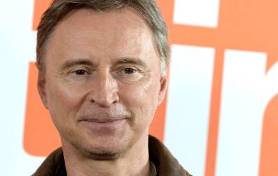 Robert Carlyle shares more details about ‘Trainspotting’ spin-off series about Begbie - www.nme.com
