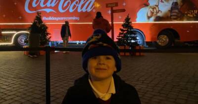 Stranger's 'most beautiful' gesture for boy waiting in line at Trafford Centre's Coca-Cola truck - www.manchestereveningnews.co.uk