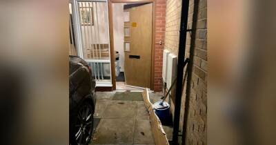 Machete, axe and knives seized in crackdown on drug crime in town - www.manchestereveningnews.co.uk - Manchester - county Oldham