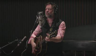 Watch Rufus Wainwright’s Music Video ‘Secret Sister’ From ‘Rebel Hearts’ [Exclusive] - theplaylist.net