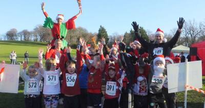 Festive fun for wee ones as they take part in Jingle Bell Fun Run - www.dailyrecord.co.uk - city Santas
