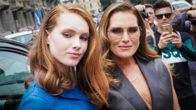 Brooke Shields Jokingly Calls 15-Year-Old Daughter Grier an 'A**hole' - www.etonline.com