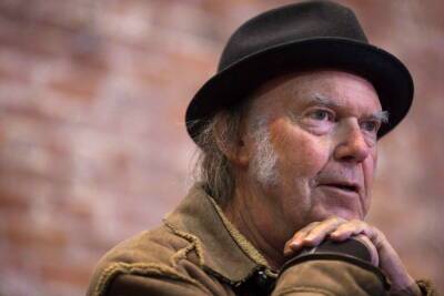 Neil Young Won’t Be Performing Any Time Soon: ‘It’s Not The Right Time’ - etcanada.com