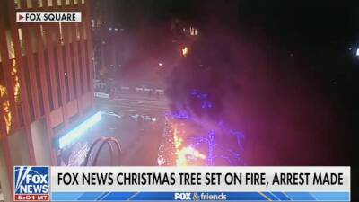 Fox News HQ’s Outdoor Christmas Tree Set Ablaze, Suspect Arrested - thewrap.com - New York