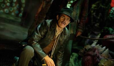 Willem Dafoe Can’t Stop Grinning And It’s Not Just About ‘Nightmare Alley’ [Interview] - theplaylist.net