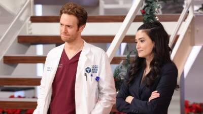 'Chicago Med' Bosses Tease Fall Finale Is 'Full of Surprises' (Exclusive) - www.etonline.com - Chicago - Santa - city Windy