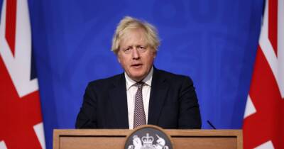 BREAKING: Country is urged to work from home AGAIN as Boris introduces 'Plan B' - www.manchestereveningnews.co.uk