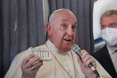 Pope Francis says extramarital sex sins aren’t that ‘serious’ - nypost.com