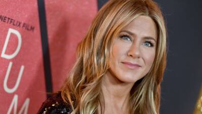 Jennifer Aniston Gets Candid About the ‘Nasty,’ 'Hurtful' Pregnancy Rumors About Her - www.glamour.com