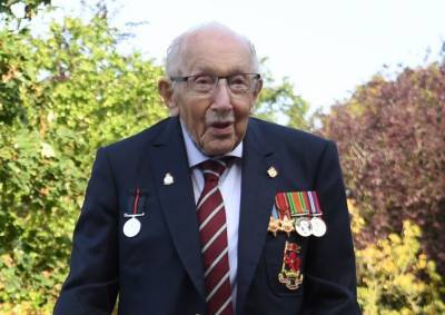 Britain’s Centenarian Fundraiser Captain Tom Moore In Hospital With COVID-19 - etcanada.com - Britain - county Moore