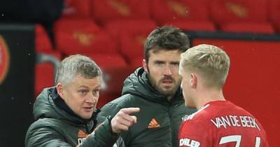 Solskjaer chat with Van de Beek shows why he is not starting for Manchester United - www.manchestereveningnews.co.uk - Manchester