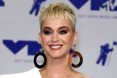 Katy Perry: ‘Pandemic is pushing people to follow their dreams’ - www.hollywood.com - USA