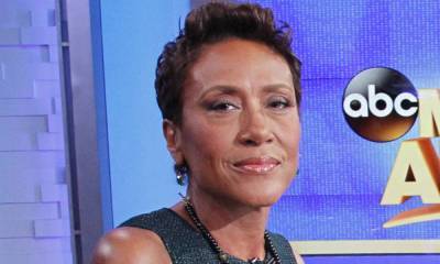 GMA's Robin Roberts breaks down crying while making rare comments about her childhood - hellomagazine.com