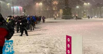 Anger at photo showing 200 homeless people queuing for food in Glasgow snow - www.dailyrecord.co.uk - city Glasgow
