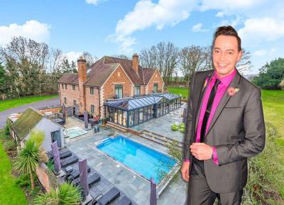 PICS: Strictly’s Craig Revel Horwood places lavish €3.7million mansion on the market - evoke.ie