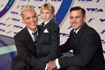 Pink Releases Sweet New Song ‘Cover Me In Sunshine’ With Daughter Willow - etcanada.com