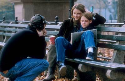 David Fincher Tells Ben Affleck Why His Detailed ‘Panic Room’ Prep Book Burdened The Actors In The Film - theplaylist.net