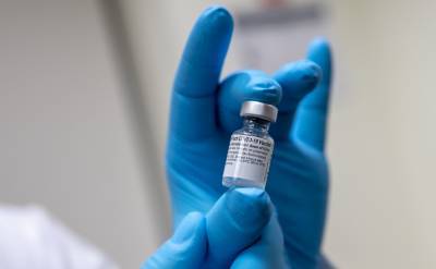 California Officials To Allow Covid-19 Vaccinations For High-Risk Individuals 16 Years Old And Up Starting In March - deadline.com - California